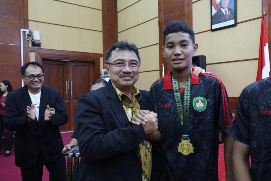 Wakil Wali Kota Bekasi Hadiri Pelantikan Pengurus Pertina, Dorong Prestasi Tinju Menuju Lebih Baik