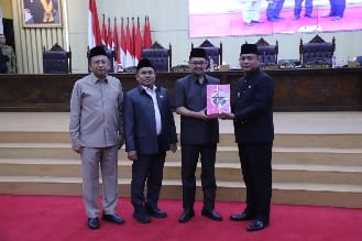 Pemkab Bekasi Sampaikan Rancangan APBD 2026, Target Pendapatan Rp7,28 Triliun