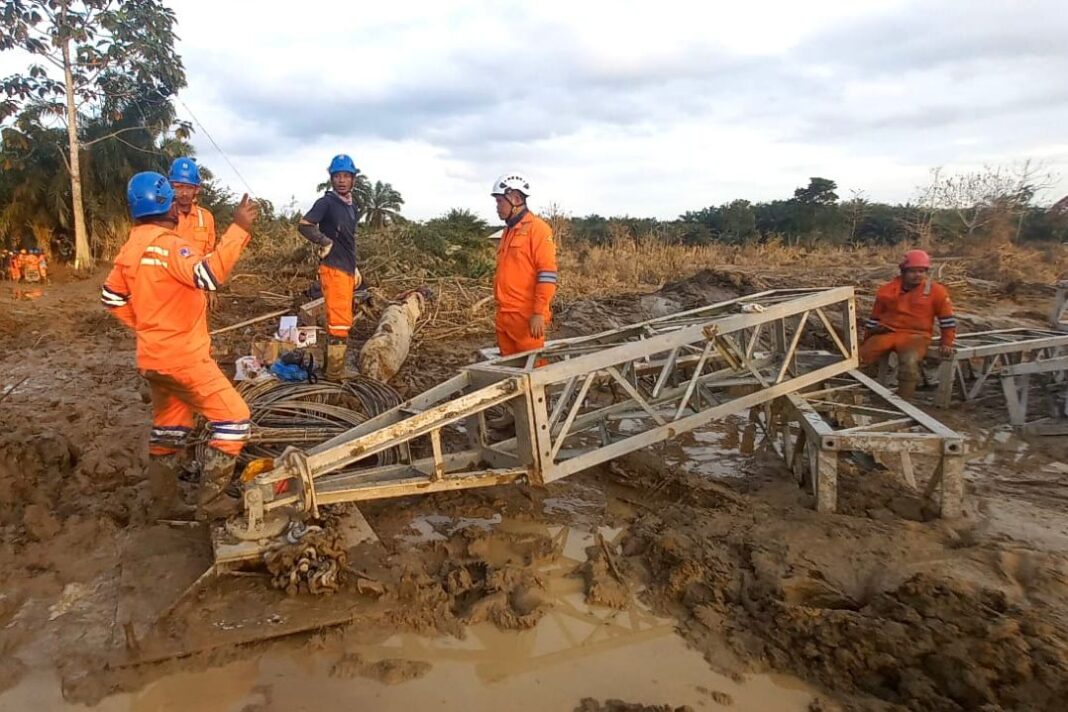 PLN Terus Kebut Siang Malam Perbaiki Jalur Listrik Langsa-Pangkalan Brandan, Penopang Pemulihan Kelistrikan Aceh