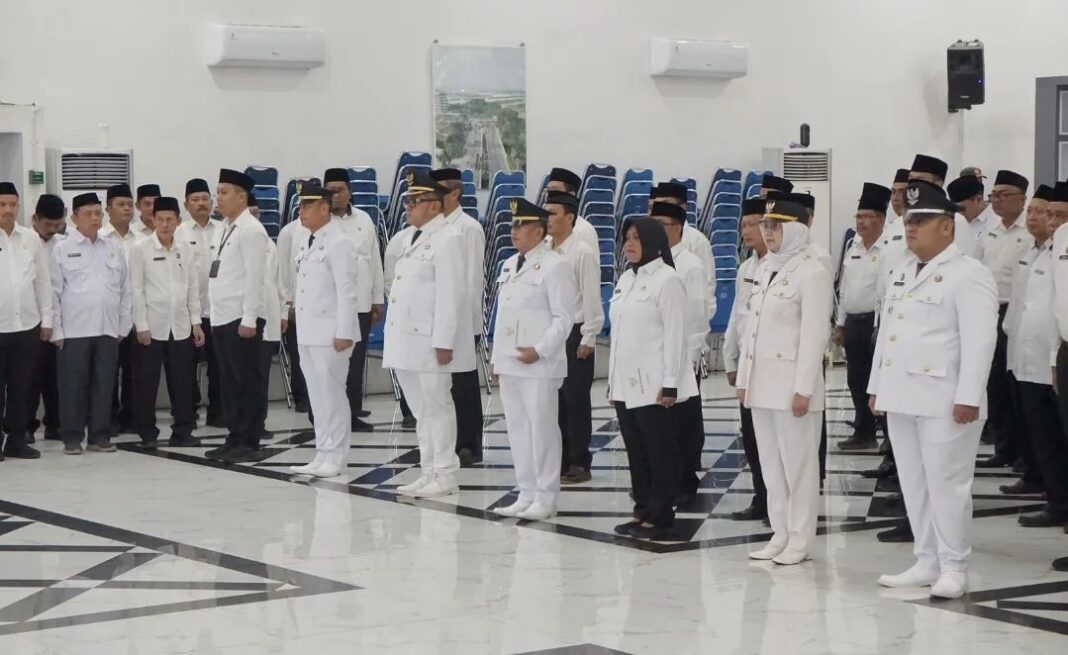 Pelantikan 63 Pejabat Pemkab Karawang, Bupati Aep Tekankan Pelayanan Publik