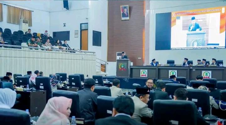 LKPJ 2025 Disampaikan, Bupati Karawang Ungkap Kenaikan Indikator Makro