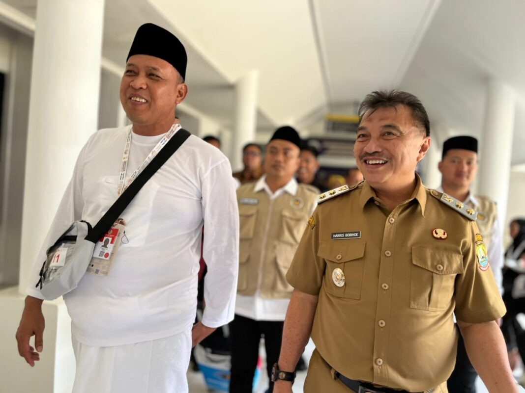 Tri Adhianto Berangkat Haji, Roda Pemerintahan Kota Bekasi Sementara Diemban Harris Bobihoe