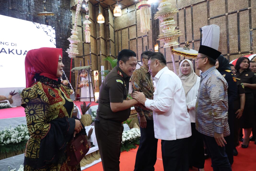 Plh Wali Kota Bekasi Hadiri Pisah Sambut Kajati Jabar di Gedung Pakuan