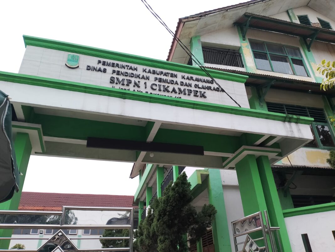 Disdikpora Karawang Kebobolan Lagi!!, Dana BOS SMPN 1 Cikampek Bocor Ratusan Juta, Modus Pertanggungjawaban Bodong Terkuak?