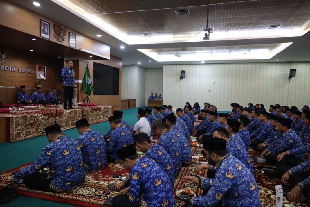 Wali Kota Bekasi Pangkas Iring-Iringan Kendaraan Dinas, Pilih Satu Mobil Bareng Staf demi Efisiensi
