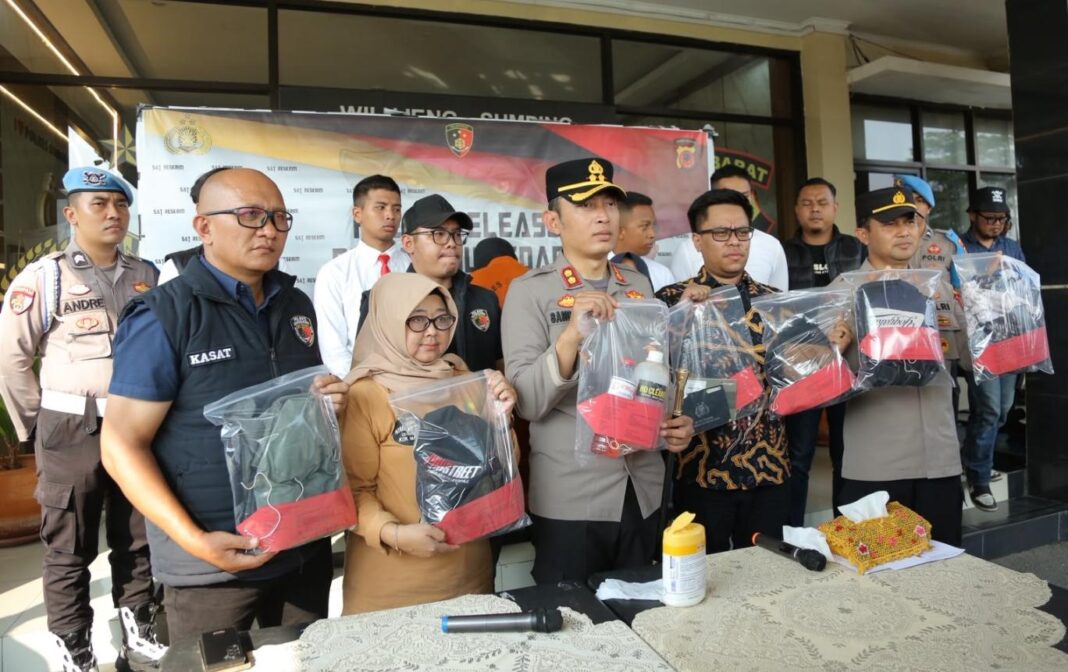 Biadab! Kesal Masalah Utang, Pria di Sumedang Tega Siram Air Aki ke Dua Anak di Bawah Umur