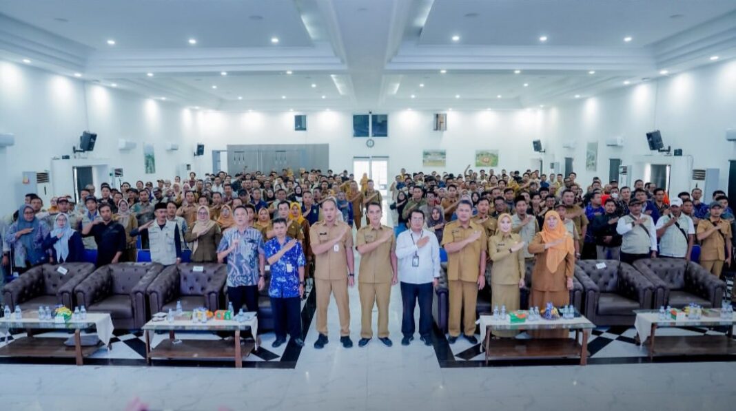 Sekda Karawang Buka Bimtek Penguatan Puskesos 2026, Tekankan Pentingnya Data Akurat dalam Pelayanan Sosial