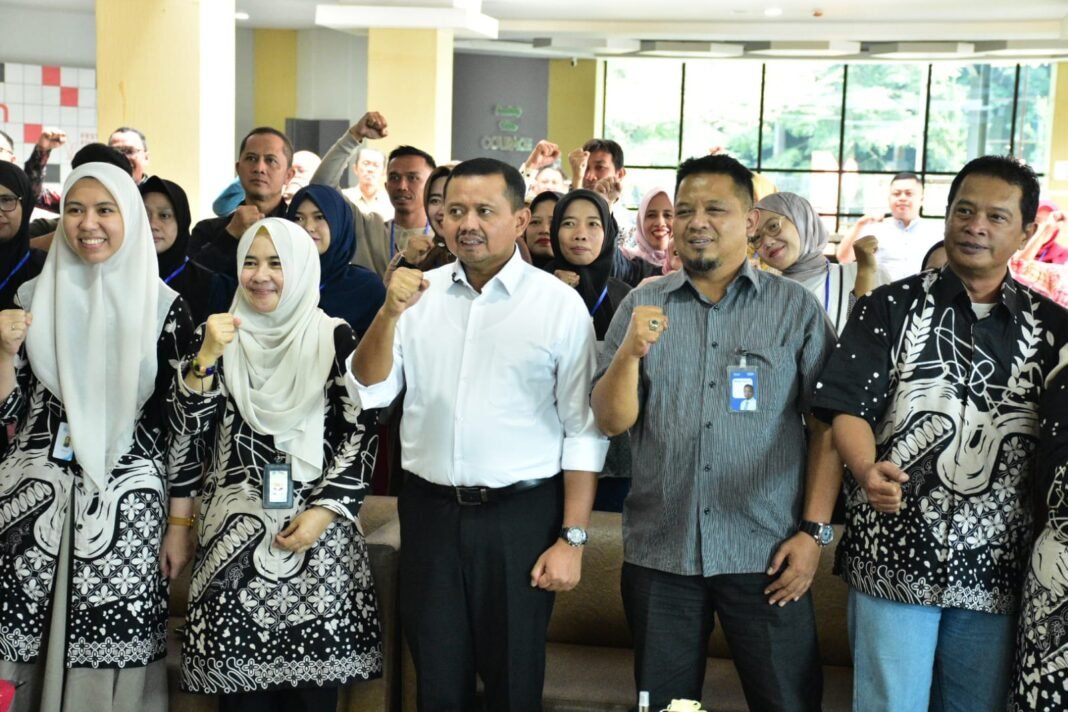 Bupati Dony Ajak Mahasiswa PNJ Tinggalkan Jejak Kebaikan bagi UMKM Sumedang