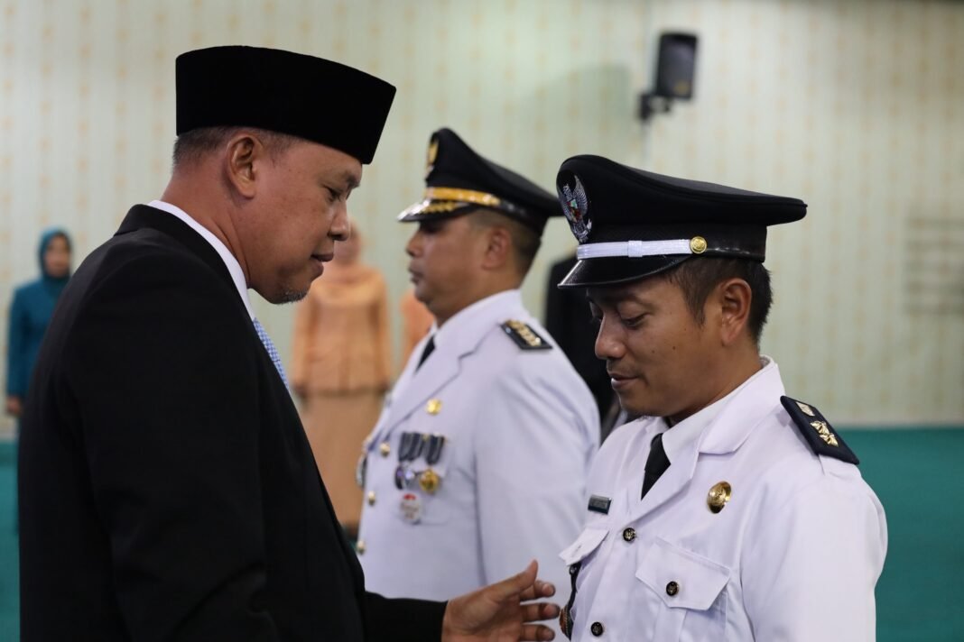Lantik 24 Pejabat, Wali Kota Bekasi Tegaskan ASN Wajib Terbuka Terhadap Kritik Warga