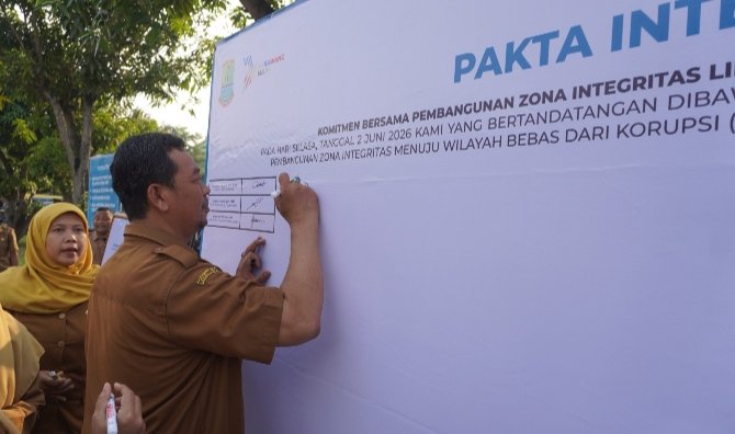 RSUD Karawang dan Dinas Kesehatan Teken Pakta Integritas, Perkuat Komitmen Layanan Kesehatan Bersih dari KKN