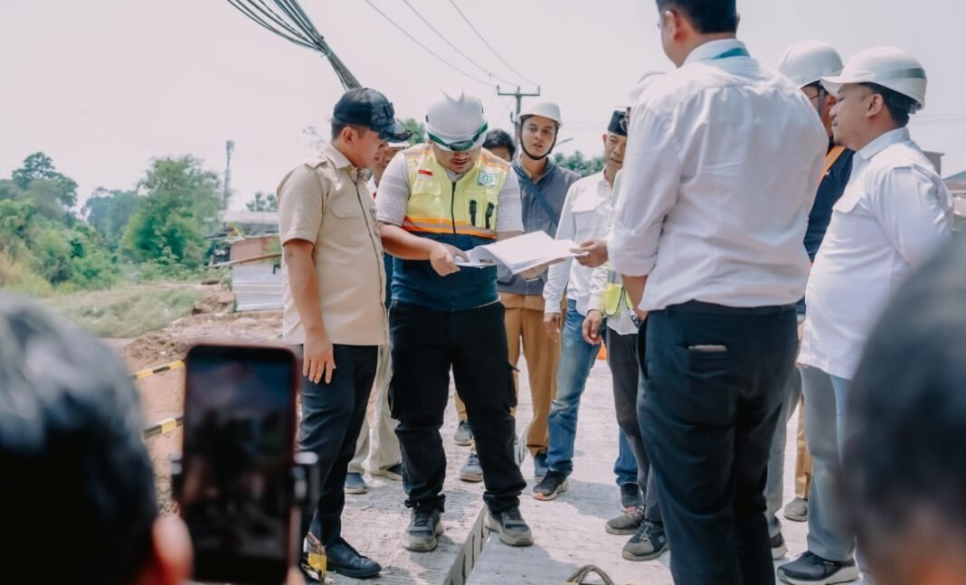 Bupati Aep Cek Pembangunan Jembatan Harmoni Wadas, Pastikan Kualitas dan Spesifikasi Sesuai