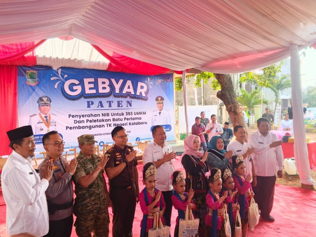 Dekatkan Layanan Publik, Disdukcapil Kabupaten Karawang Buka Layanan Adminduk Gratis di Kegiatan PATEN Kotabaru