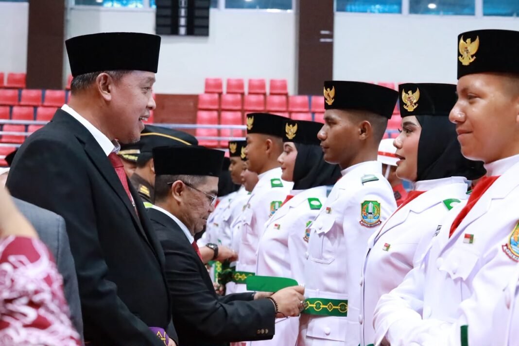Kukuhkan Paskibraka Kota Bekasi, Wali Kota Pesan Jadikan Kebanggaan Orang Tua