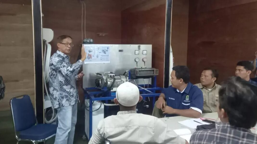 Disnakertrans Karawang dan Polban Gelar Pelatihan Servis AC Mobil untuk Tingkatkan Keterampilan Alumni BLK