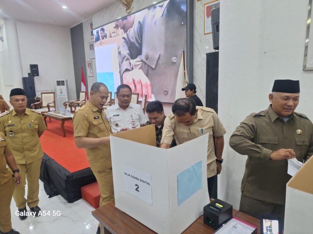 E-Voting Jadi Role Model Nasional, Syarat Ketat Pilkades Karawang 2026, Petahana Wajib Selesaikan Temuan Tunggakan