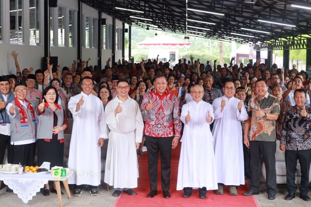 Hadiri HUT ke-4 Gereja Paroki Kranggan, Tri Adhianto Ajak Umat Doakan Korban Bencana di Indonesia.