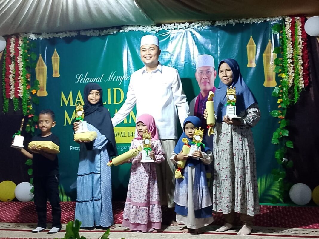 Remaja RT 02/06 Kebalen Babelan Sukses Gelar Maulid Nabi Perdana, Hadirkan KH Nur Anwar Amin