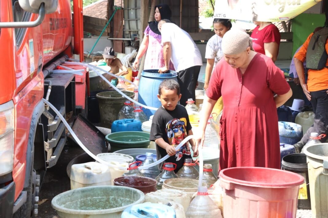 11 Kecamatan di Kabupaten Bekasi Terdampak Kekeringan, 4,5 Juta Liter Air Bersih Disalurkan