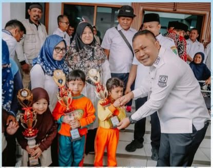 Gebyar PATEN Karawang Timur Semarak, Wabup Maslani Apresiasi Atlet Berprestasi dan Resmikan Posyandu