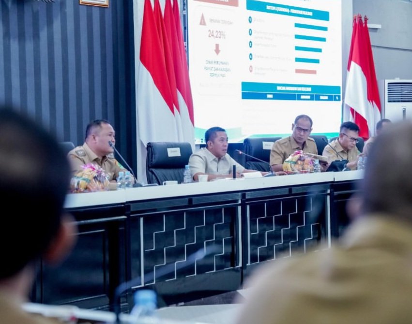 Bupati Karawang Pimpin Briefing Staff September, Bahas Percepatan Anggaran dan Pilkades 67 Desa