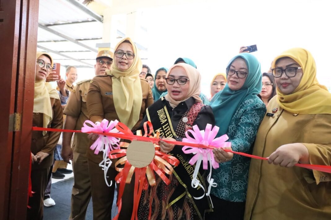 Wiwiek Hargono Resmikan Tiga Perpustakaan Mini di Kota Bekasi: Dorong Budaya Literasi di Lingkungan Warga