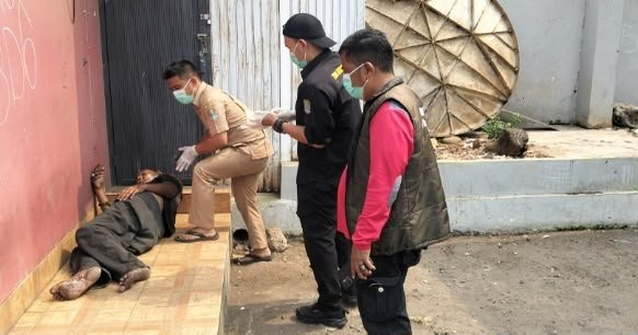 Evakuasi Warga Terlantar di Rawalumbu, Ketua Pokja Wartawan Beri Apresiasi 100 Persen untuk Dinsos Kota Bekasi