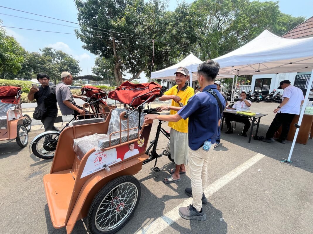 Becak Listrik Presiden Prabowo di Karawang, Antara Napas Lega Penarik Becak Lansia dan Ancaman Beban Baru di Dapur Mereka