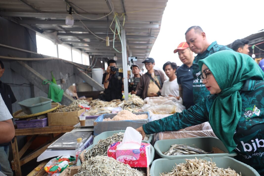 Wali Kota Bekasi Gerakkan ASN Belanja di Pasar Baru, Hidupkan Pasar Yang Telah Tertata.