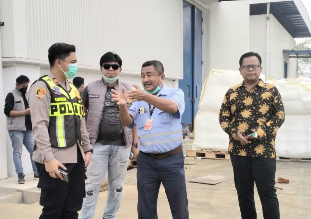 Timbunan Kimia TCCA Tanpa Kanopi dan Belum mampu Tunjukan SDS, DLHK Tegaskan Gas Beracun Pindo Deli 2 Murni Kelalaian Fatal
